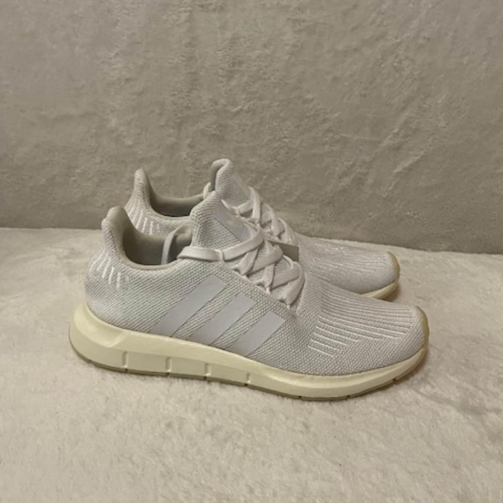 ADIDAS SWIFT RUN SHOE - Picture 6 of 9